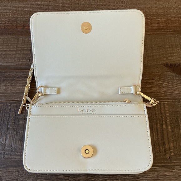 Bebe Sophia quilted crossbody quilted bag with gold detail - Picture 4 of 14